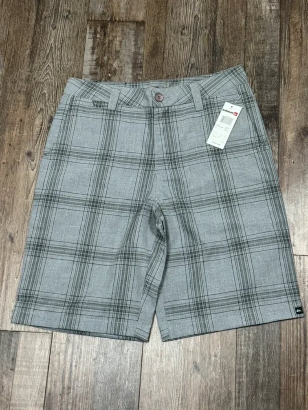 Quiksilver Full On Shorts size 30 BNWT Never Worn